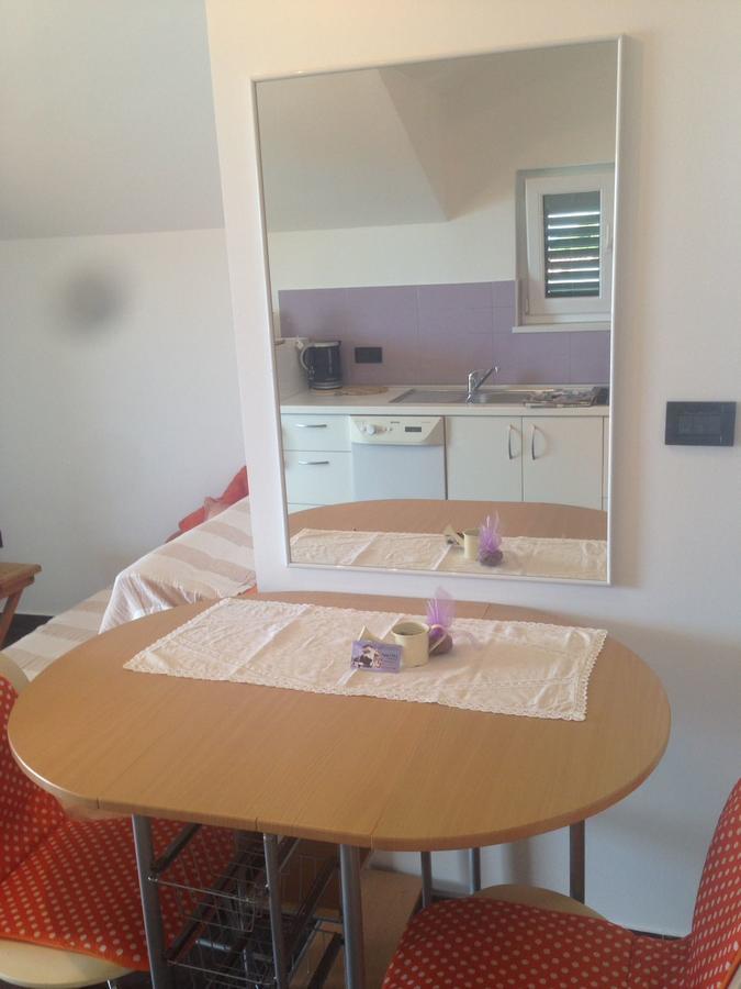 Apartments Villa Lili Lovetovo Vodice Exterior foto